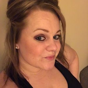 Meet your Posher, Katelyn